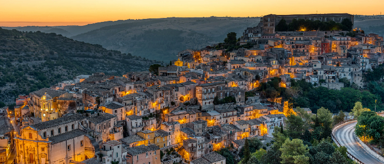 Sicilia con volo da Napoli